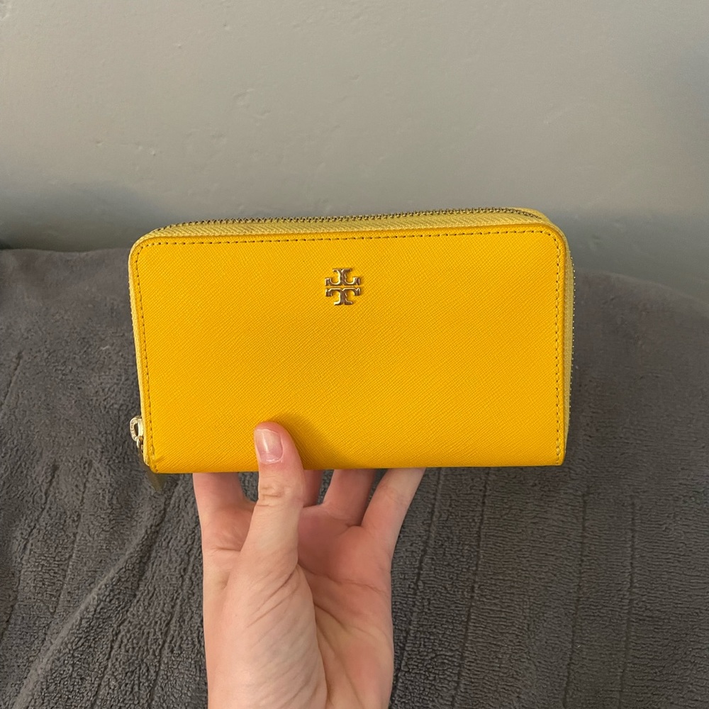 TORY BURCH WALLET